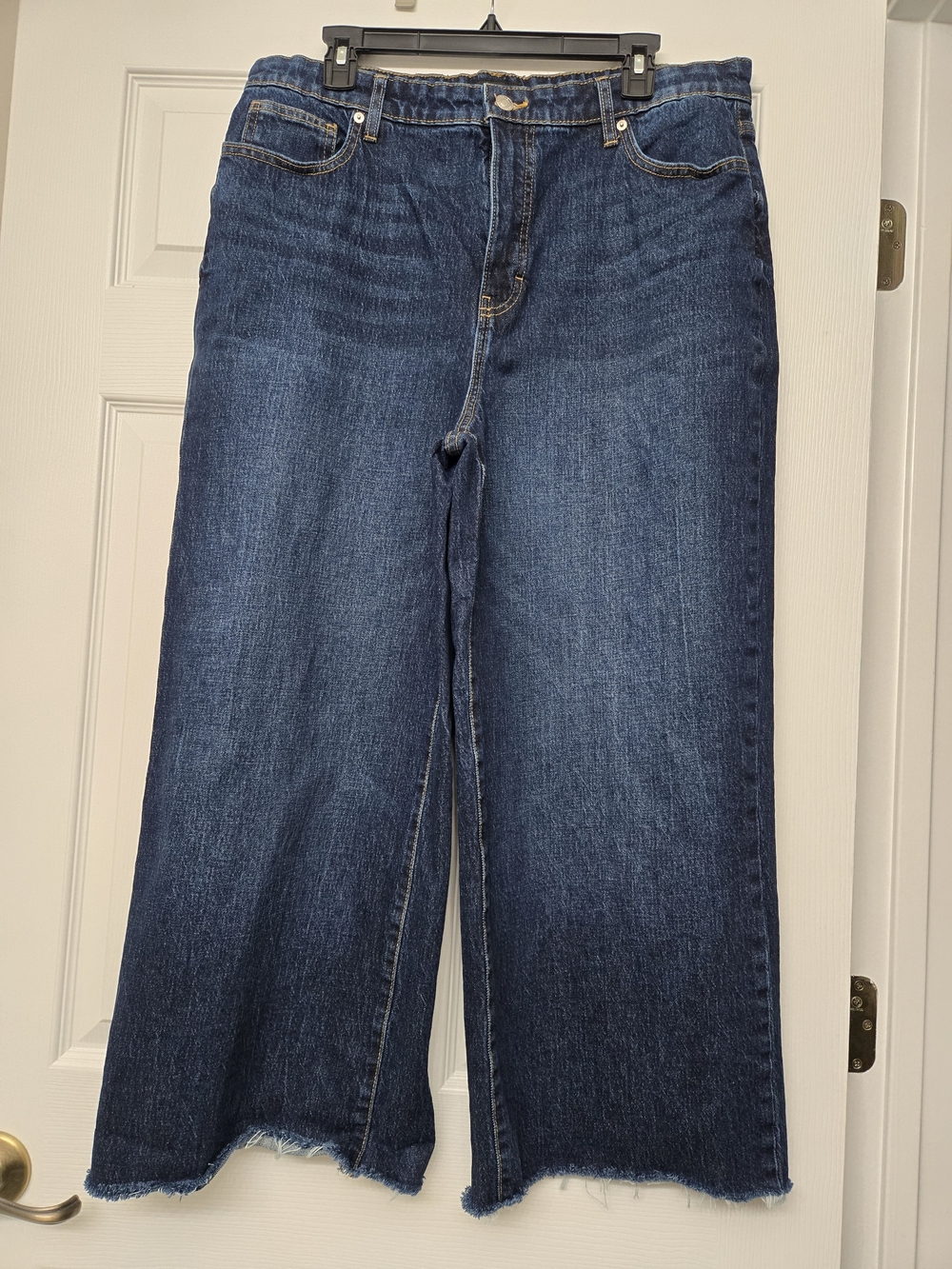 Women’s Wide Leg Crop Dark Blue Denim Jeans